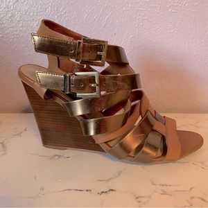 Steven by Steve Madden Bronze & Brown Wedge Sandals Size 7